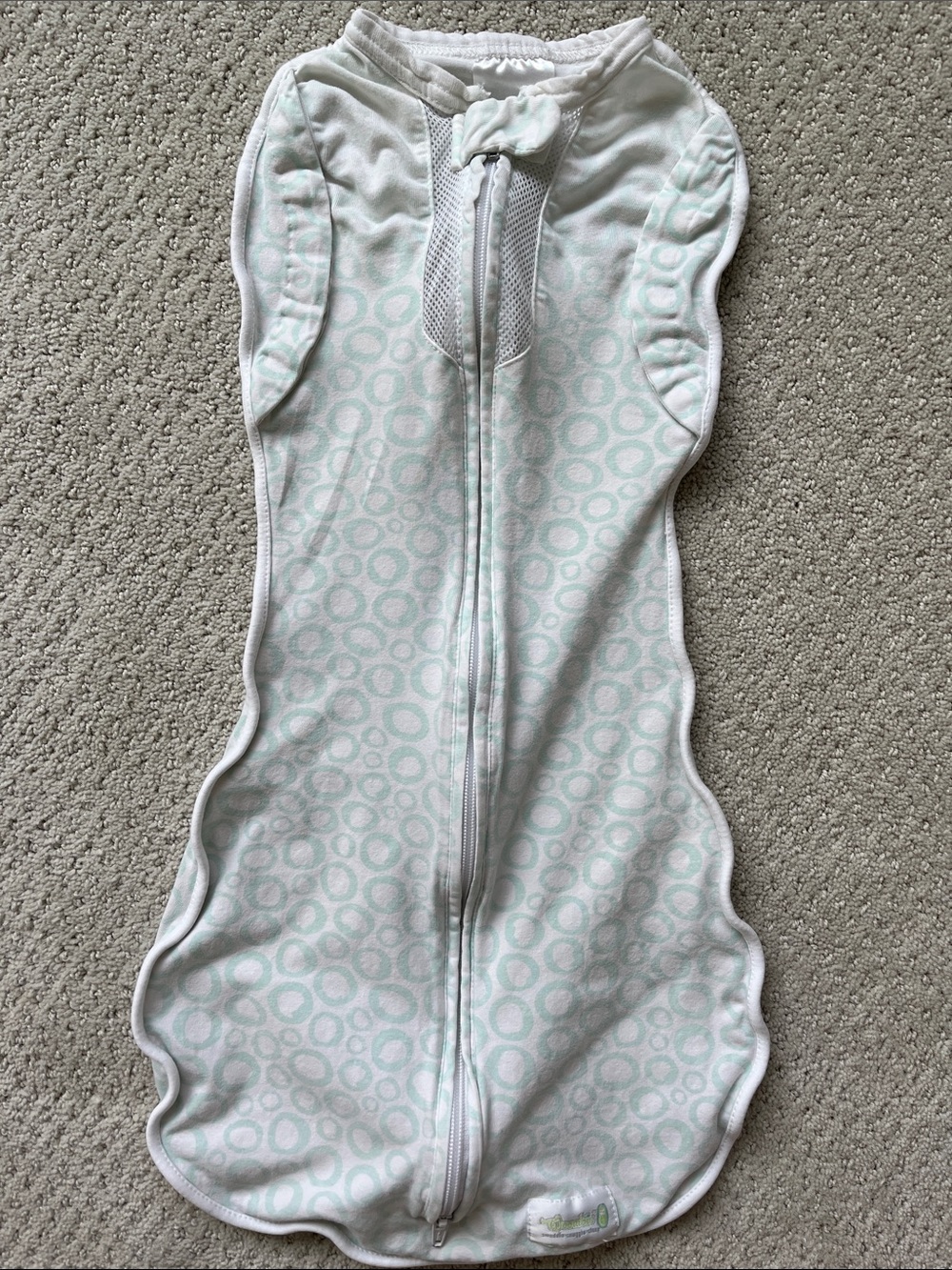 Woombie Convertible 0-3 month Baby Swaddle Zip in Light Mint Circles